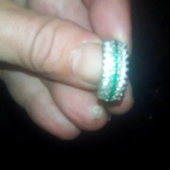 Genuine emerald and F diamond gold and silver ring